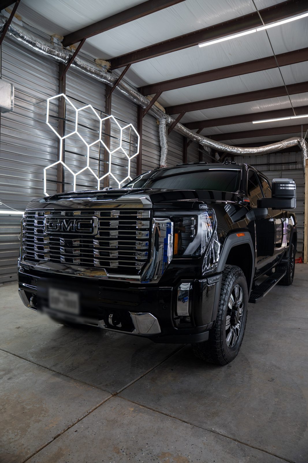 Polished aluminum and metal finish work on heavy duty trucks in Lubbock TX