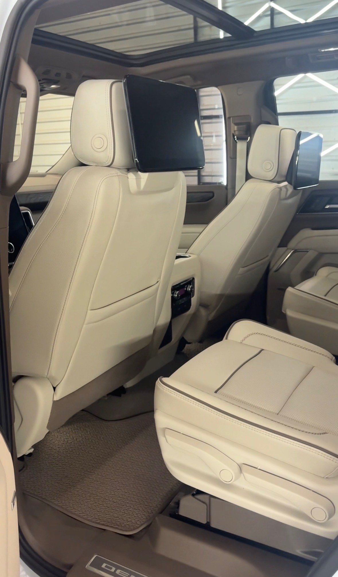 Interior extraction to remove pet odor from a vehicle in Lubbock TX